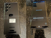 The Galaxy S22 Ultra in the flesh, several months before Samsung releases it. (Image source: FrontPageTech)