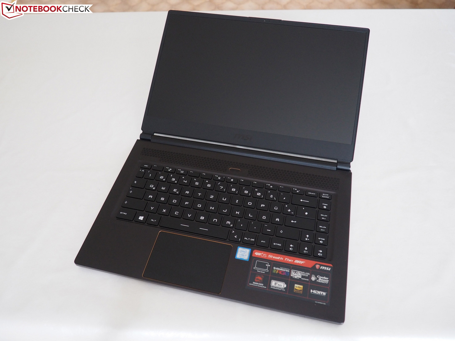 Msi Gs65 Stealth Thin 8re 051us Gtx 1060 Laptop Review Notebookcheck Net Reviews