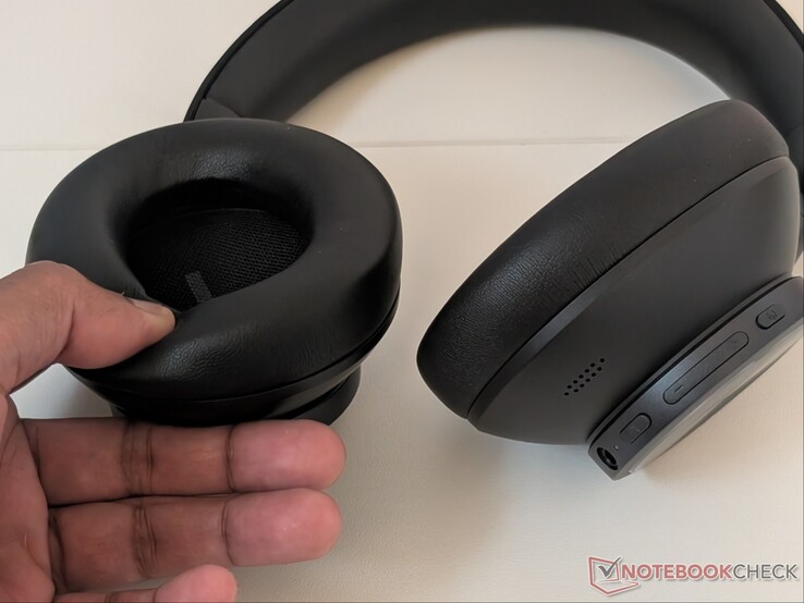 Soft memory foam cushions on the earcups and headband.