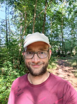A selfie with the Honor 400 Pro