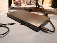 Portable Lenovo Thunderbolt 3 dock integrates a GTX 1050 GPU (Source: Lenovo)