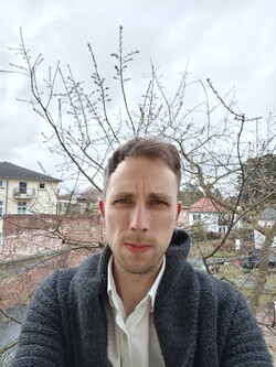 Selfie with the 32 MP camera