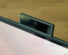 Honor's MagicBook Art 14 comes with an unusual camera that delivers the usual pale, weird colors (Image source: Notebookcheck)
