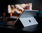 Lunar Lake vs. Snapdragon inside a convertible - Microsoft Surface Pro OLED for Business review