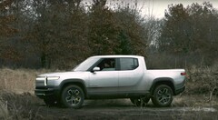 Videos of the Rivian R1T performing a Tank Turn reveal why the feature was scrapped. (Image source: Rivian on YouTube)