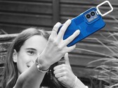 The HMD Fuse comes with a housing featuring a fold-out LED ring. (Image source: HMD Global)
