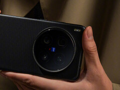 The Find X9 Pro is tipped to adopt the camera layout of the Vivo X200 Ultra when it launches later this year. (Image source: Vivo - edited)