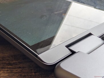 Edge-to-edge glass touchscreen with FreeSync support