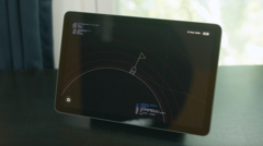 Pixel users can idly stare at the spaceship as it flies endlessly through space. (Source: 9to5Google)