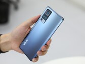 A new alleged hands-on image of the Vivo X50 Pro. (Source: Weibo)