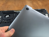 Take care when opening any recent MacBook Pro, not just the new 16-inch model. (Image source: Notebookcheck)