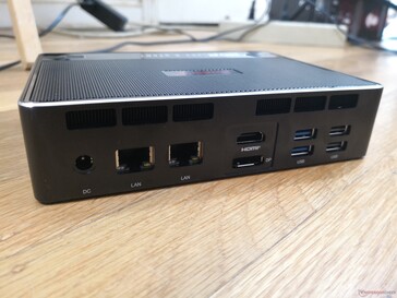 Rear: AC adapter, 2x 2.5 Gbps RJ-45, HDMI 2.0, DisplayPort 1.4, 2x USB-A 3.0, 2x USB-A 2.0