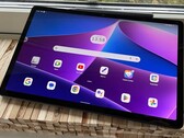 The Lenovo Tab P11 Pro Gen 2 tablet is back on sale for an all-time low price (Image: Manuel Masiero)