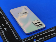 The Realme 9 is a re-branded Realme 8 5G. (Image source: FCC)