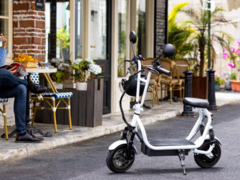 The Vida-a-gogo electric scooter has a keyless remote start feature. (Image source: Kickstarter)