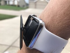 Due to the tight internal design of the Apple Watch, swollen batteries can pop out the display and expose sharp edges (Image: Shawn Miller)