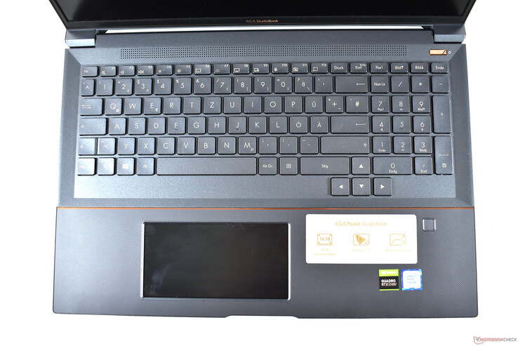 Keyboard area Asus ProArt StudioBook Pro X W730G5T