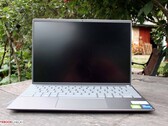 Dell Inspiron 13 5310 review: Equipped with powerful hardware that cannot be cooled sufficiently in a 13-inch laptop.