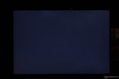 No major uneven backlight bleeding