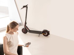 The Xiaomi Electric Scooter 4 Pro will have a 55 km (~34 miles) range following an OTA update in August. (Image source: Xiaomi)