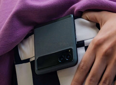 The Razr 40's design will mirror the Galaxy Z Flip4. (Image source: Motorola via MySmartPrice)