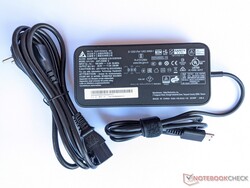 MSI GP76 Leopard 10UG - Power adapter