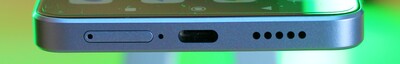 Bottom: SIM slot, microphone, USB-C port, speaker