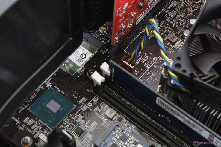 WLAN card positioned towards the end of the PCIe x16 slot
