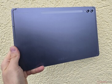 Samsung Galaxy Tab S10+ in review. (Image source: Notebookcheck)