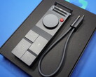 The HiDock P1 goes premium with build quality.