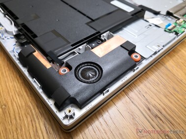 Stereo speakers located near bottom corners Stereo speakers located near bottom corners
