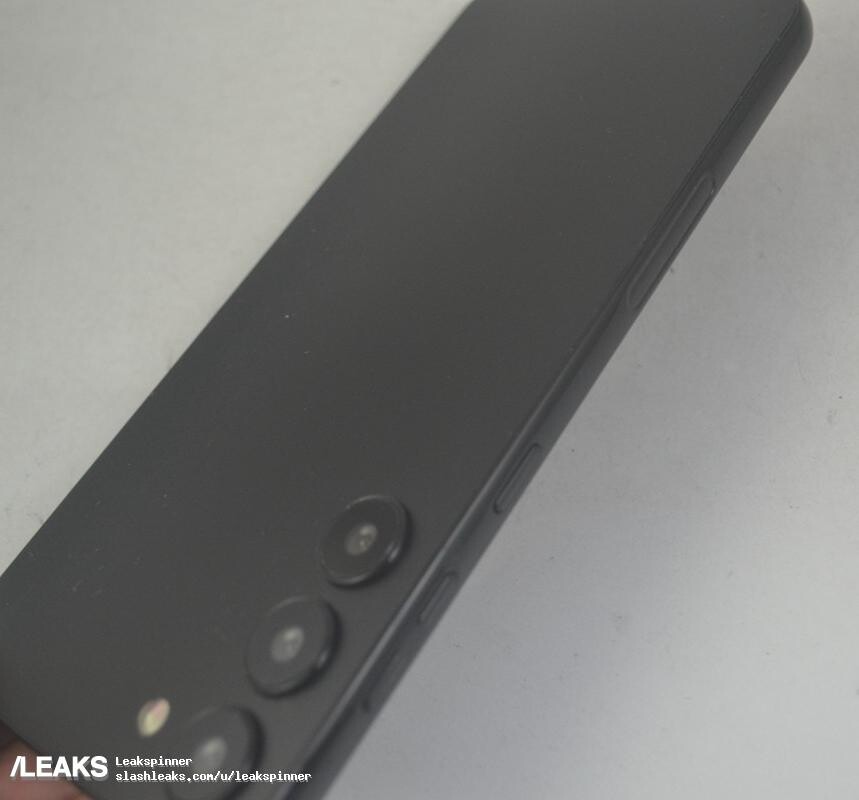 New Samsung Galaxy S23, Galaxy S23+ leak leaves little to the imagination -   news