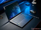 The Asus ROG Zephyrus G16 is a sleek OLED gaming notebook with RTX 4080 and Core Ultra 9 (Image source: Andreas Osthoff)