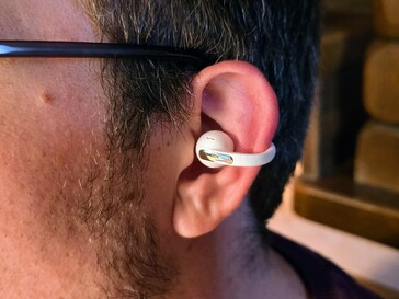 Baseus MC1 Pro with titanium ear hooks