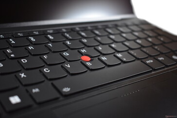 ThinkPad Z13: TrackPoint without dedicated buttons