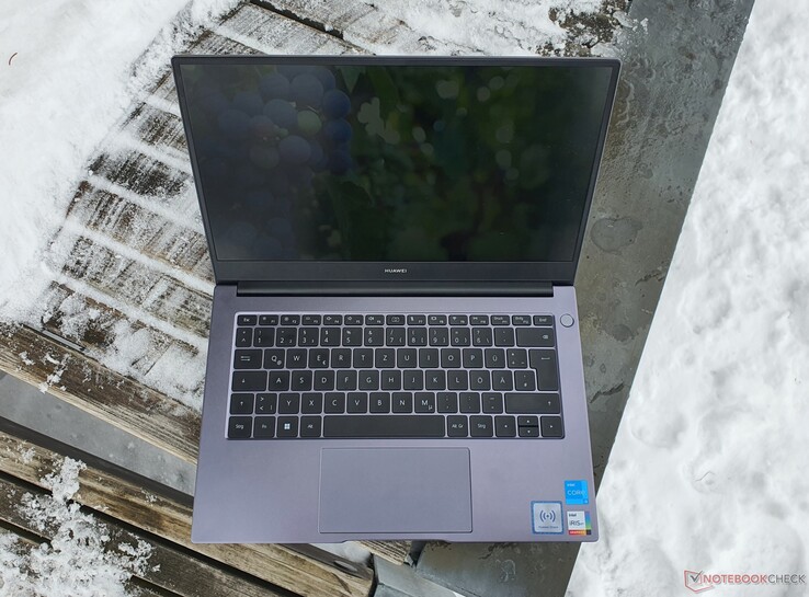 Huawei MateBook D 14 (2022) laptop review: Unibody for beginners -  NotebookCheck.net Reviews