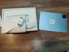 Everything that comes in the box of the Xiaomi Pad 8