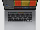 On the plus side, users are delighted by the new 16-inch MacBook Pro keyboard. (Source: Apple)