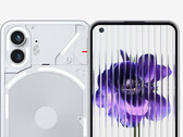 The Phone (2) is hard to tell apart from its predecessor. (Image source: SmartPrix & @OnLeaks)