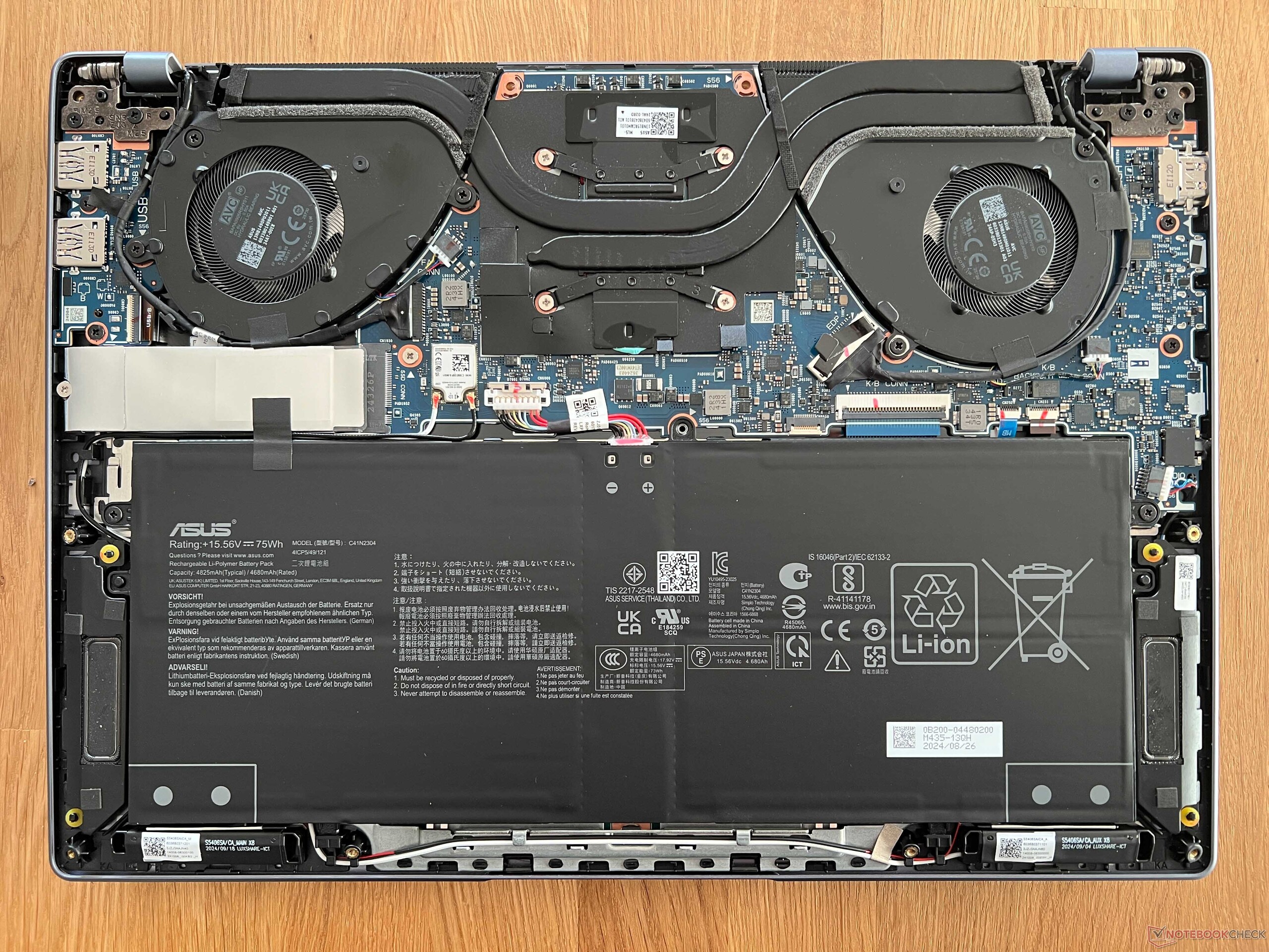 ASUS Vivobook S 14 OLED S5406 (S5406SA-QD077W) Mist blue / Kék Laptop