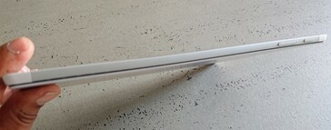 The Surface Pro 6 might pack a quad-core chip, but it keeps things passively cooled inside its 8.5-mm thick chassis. (Image credit: Notebookcheck)