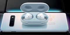 Reverse wireless charging between the Samsung Galaxy S10+ and the new Galaxy Buds. (Source: Twitter/Roland Quandt)