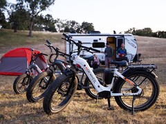 The Mokwheel Basalt and Basalt St e-bikes double as power stations. (Image source: Mokwheel)