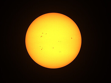 The sun, photographed with the Dwarf Mini, a stack of 20 photos, normally 720p, here in 4:3 aspect ratio.
