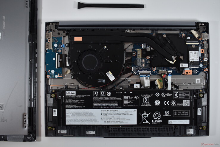 Lenovo ThinkBook 16 Gen 7 QOY: internals