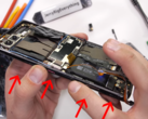 5 more possible reasons why the ROG Phone 5 snapped in half. (Source: YouTube)