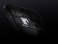 The Xiaomi 18 may miss out on Qualcomm's most powerful Snapdragon 8 Elite Gen 6 chipset. Xiaomi 17, pictured.