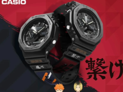 Casio G-Shock GA-B2100-1A1PRW (left) and the G-Shock GA-B2100-1A1PRY (right). (Image source: @morgan_gshock on Instagram)