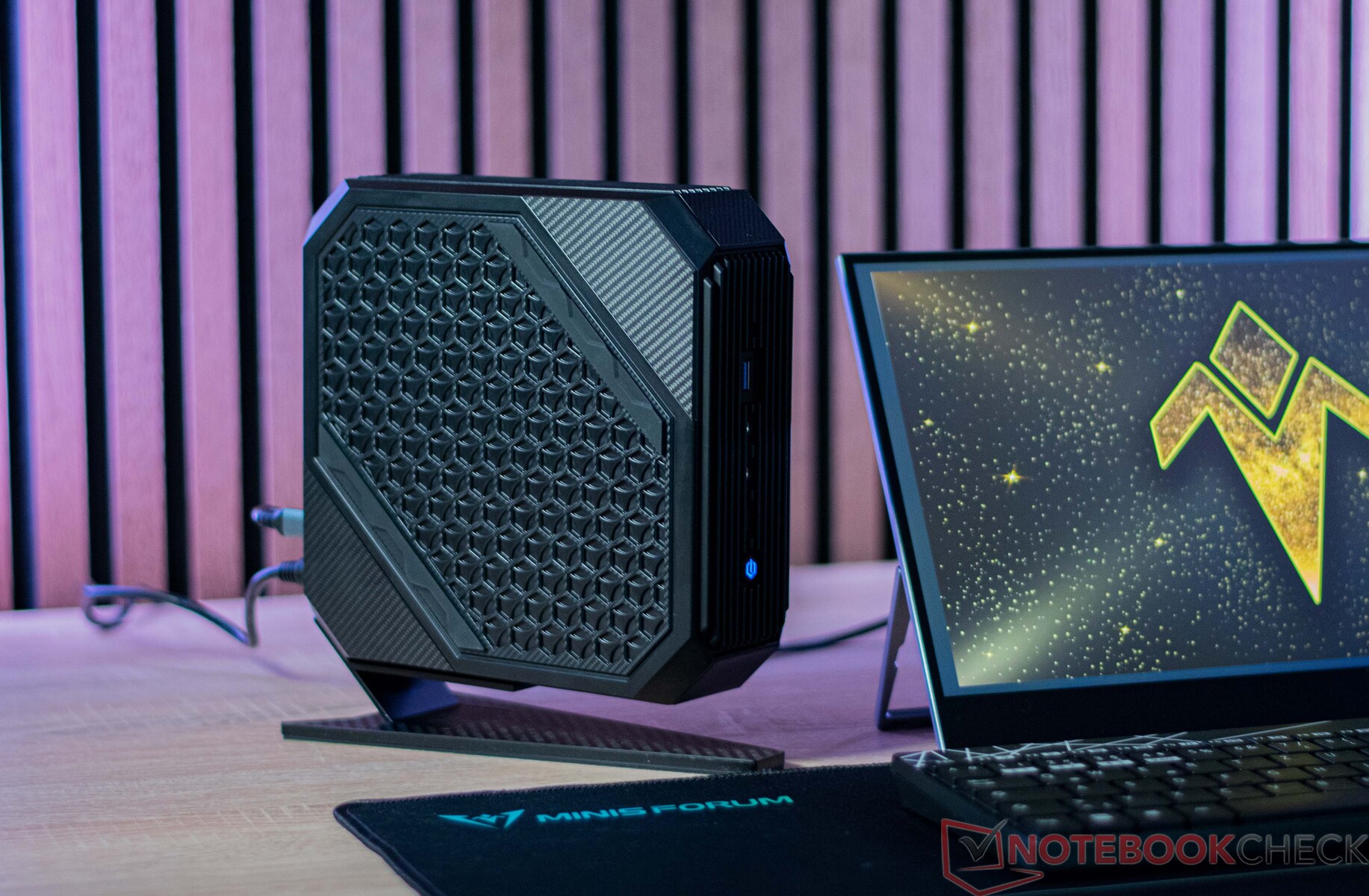 CES 2019: Pint-size but powerful, the Mek Mini gaming desktop is smaller  than a laptop - CNET