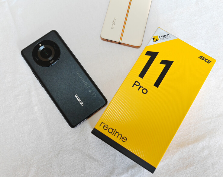 realme 11 Review 